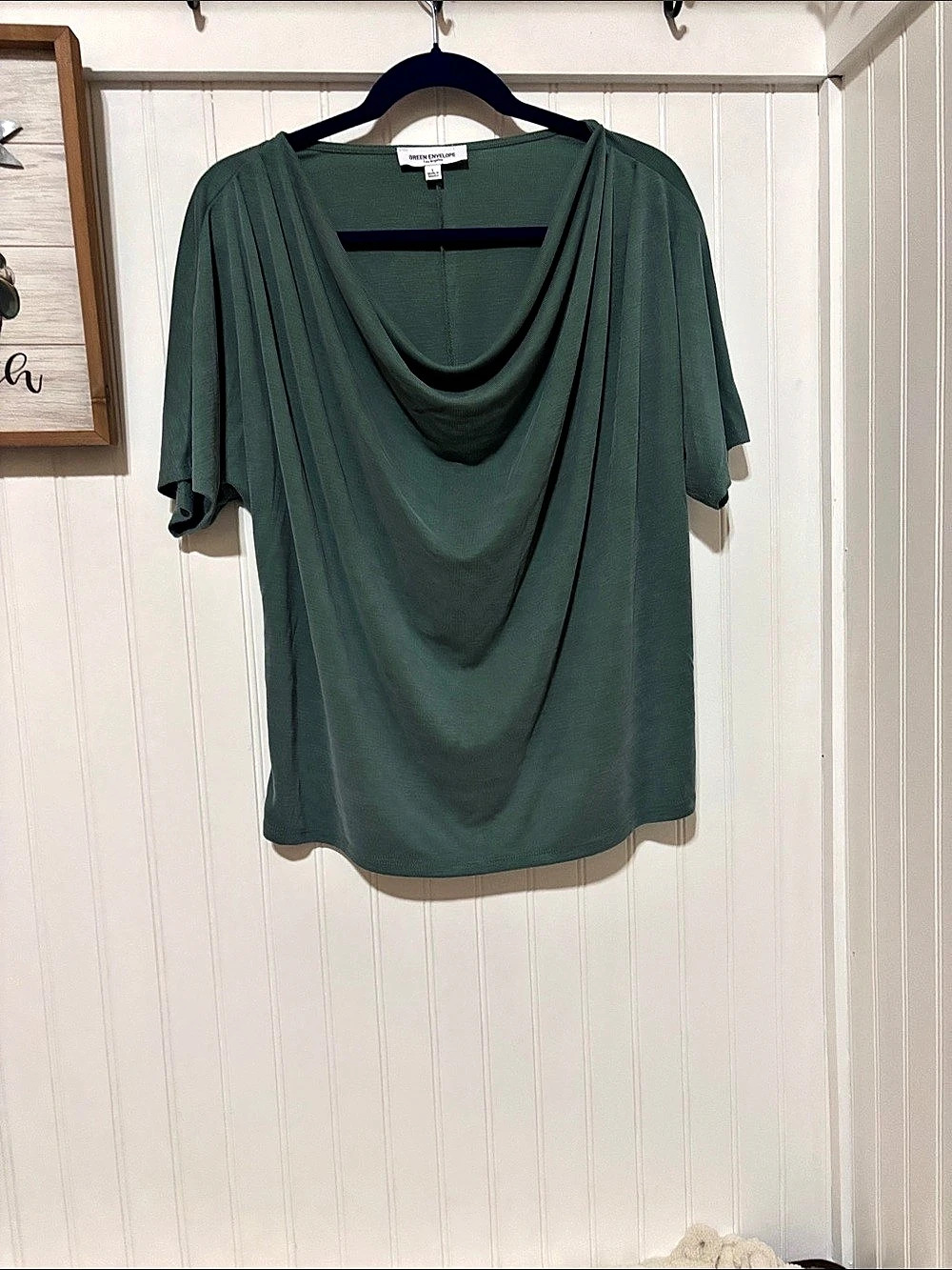 Green Envelope Cowl Neck Tunic in Green Size Large Like New